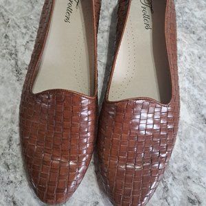 Trotters loafers 10.5M Liz